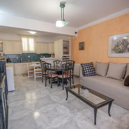 Evangelia's Mansion Holiday home *